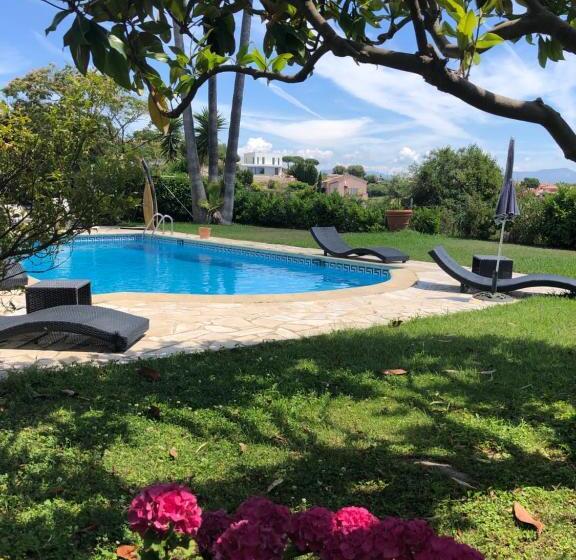 سوییت خانوادگی, Villa Antoline