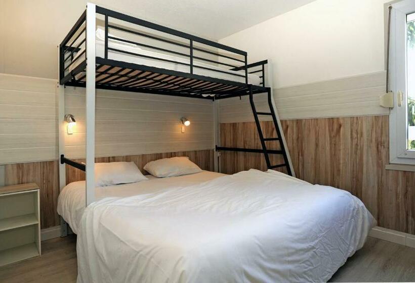 اتاق استاندارد سه نفره, Fasthotel La Roche Sur Yon