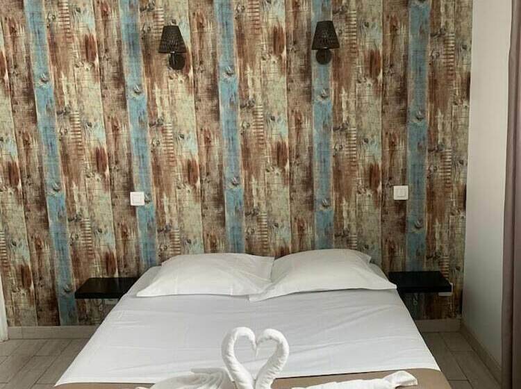 이코노미 룸, Auberge Des Toques