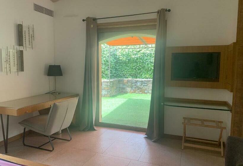 سوییت لوکس, Bastide De Ramatuelle