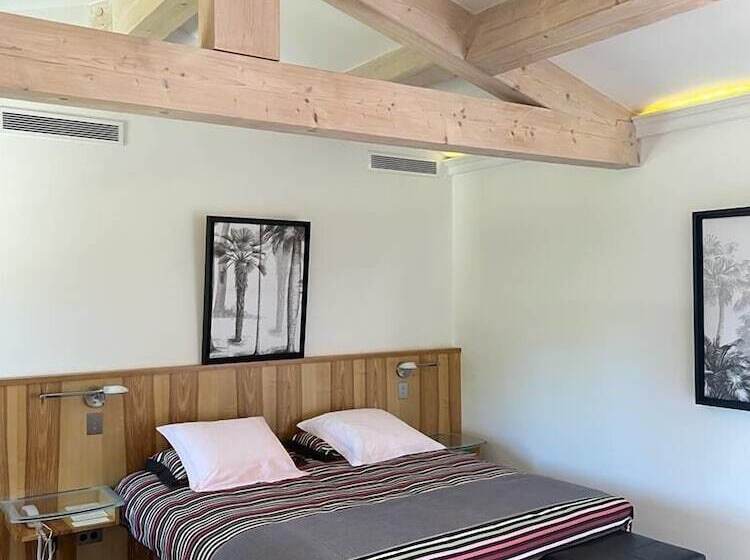 سوییت لوکس, Bastide De Ramatuelle