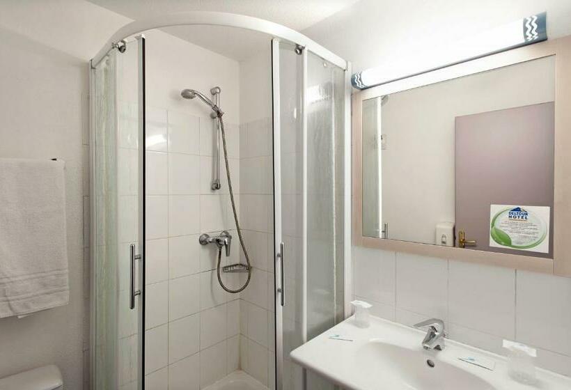 اتاق استاندارد سه نفره, Brit Hotel Essentiel Cahors Nord