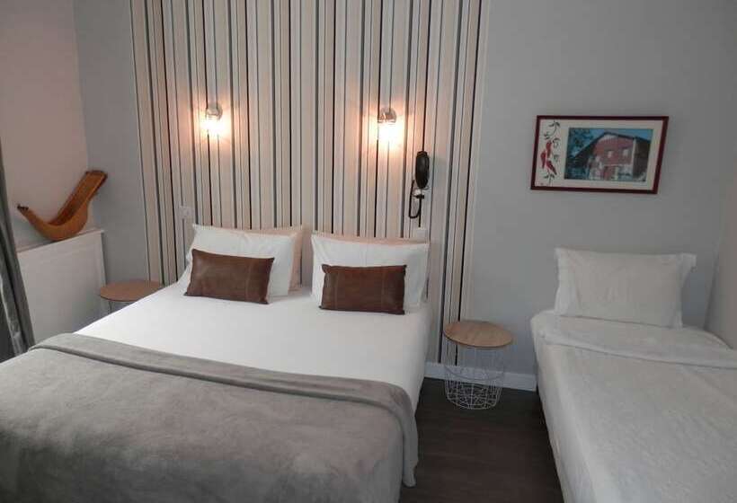اتاق استاندارد سه نفره, La Caravelle