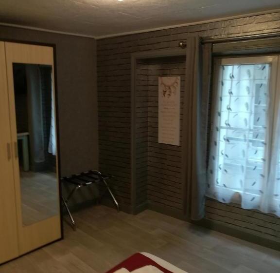 اتاق لوکس, Renova