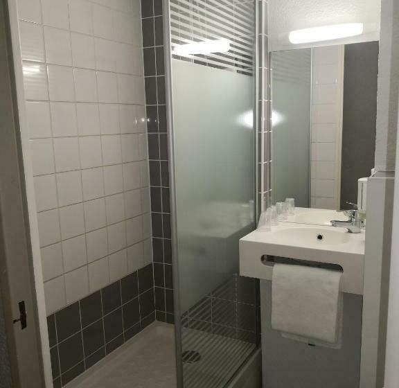 اتاق استاندارد سه نفره, Ibis Budget Cergy St Christophe