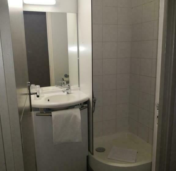 اتاق استاندارد سه نفره, Ibis Budget Cergy St Christophe