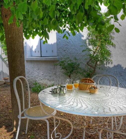 اتاق اکونومی, Italia
