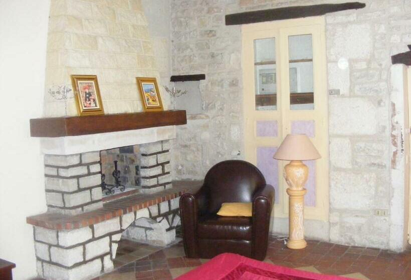 اتاق استاندارد سه نفره, Les Lilas Des Deux Ponts