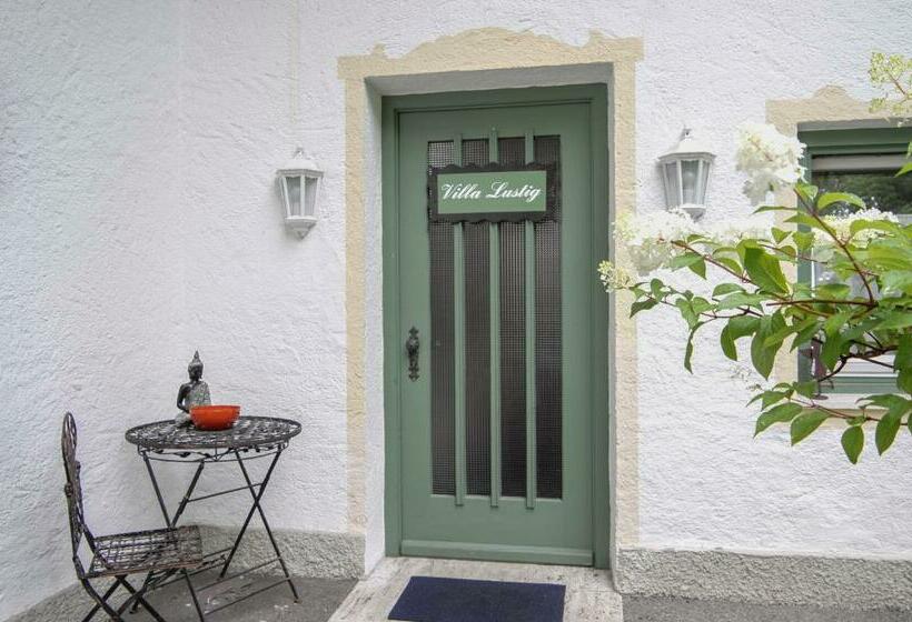 سوئیت مدیریتی 2 خوابه, Villa Adolphine