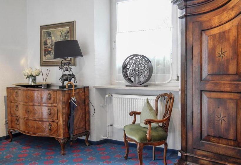 آپارتمان 2 خوابه, Villa Adolphine