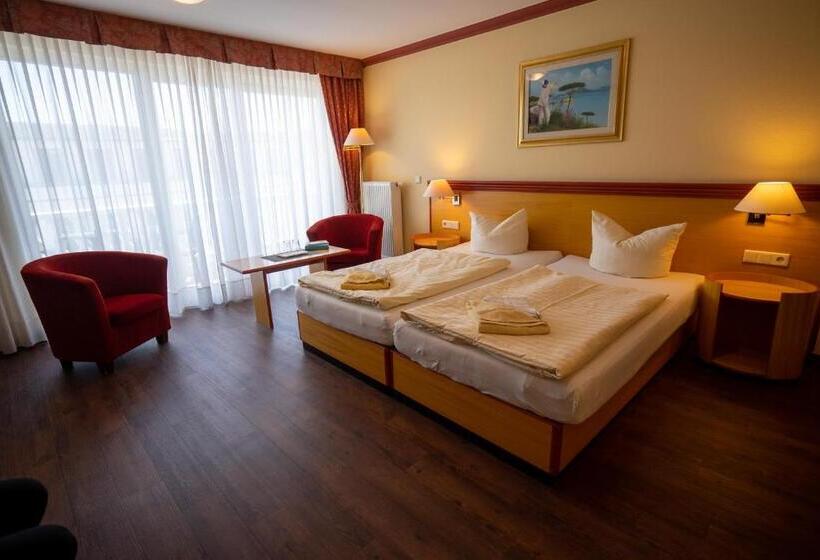 Standard Room with Balcony Side Sea View, Esplanade & Aparthotel Rialto
