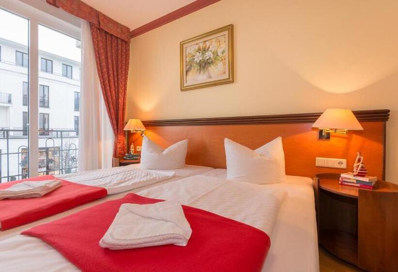 Standard Room with Balcony Side Sea View, Esplanade & Aparthotel Rialto