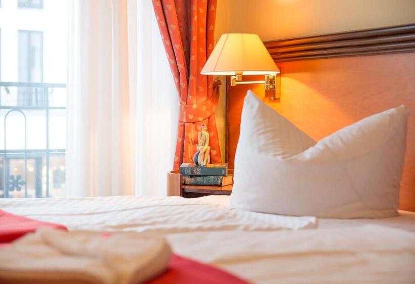Standard Room with Balcony Side Sea View, Esplanade & Aparthotel Rialto