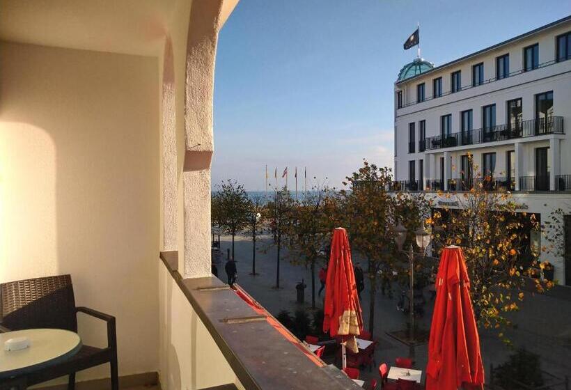 آپارتمان 1 خوابه با چشم‌انداز جانبی دریا, Esplanade & Aparthotel Rialto