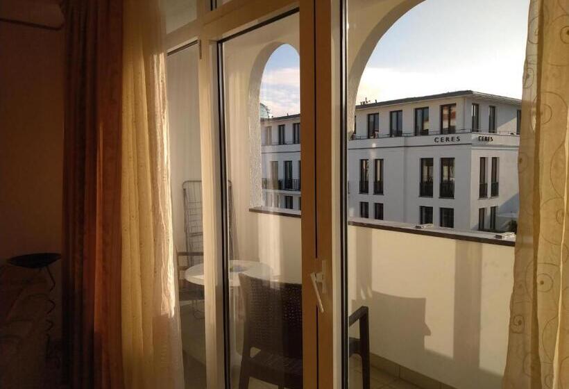 آپارتمان 1 خوابه با چشم‌انداز جانبی دریا, Esplanade & Aparthotel Rialto
