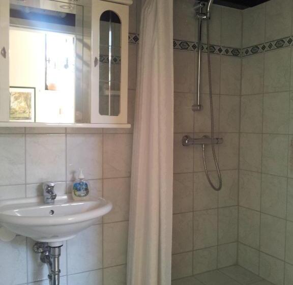 اتاق عادی, Altes Zollhaus Am Klinikum