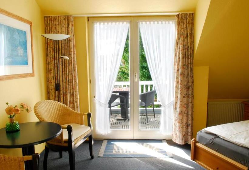 Classic room with balcony, Am Südwäldchen