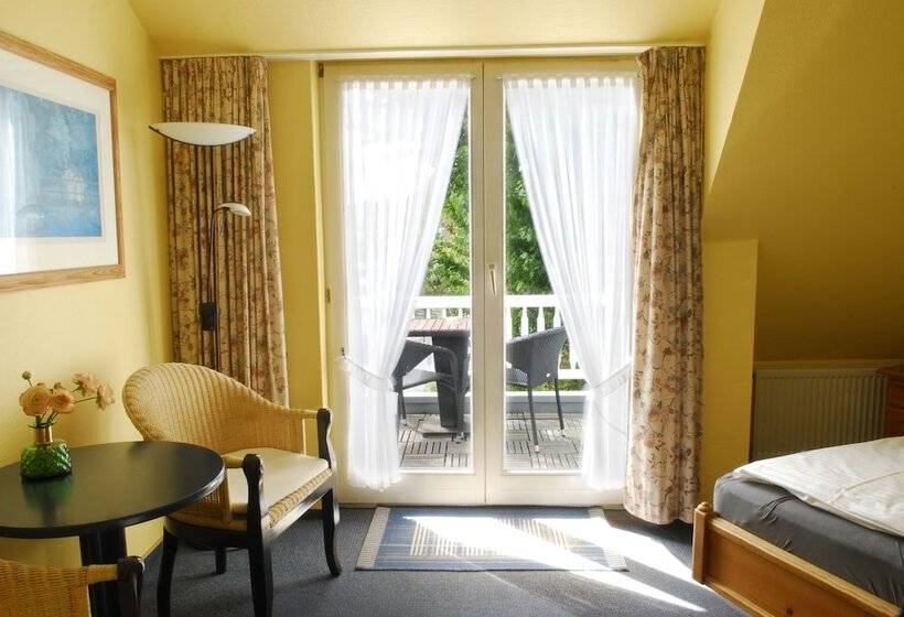 Classic room with balcony, Am Südwäldchen