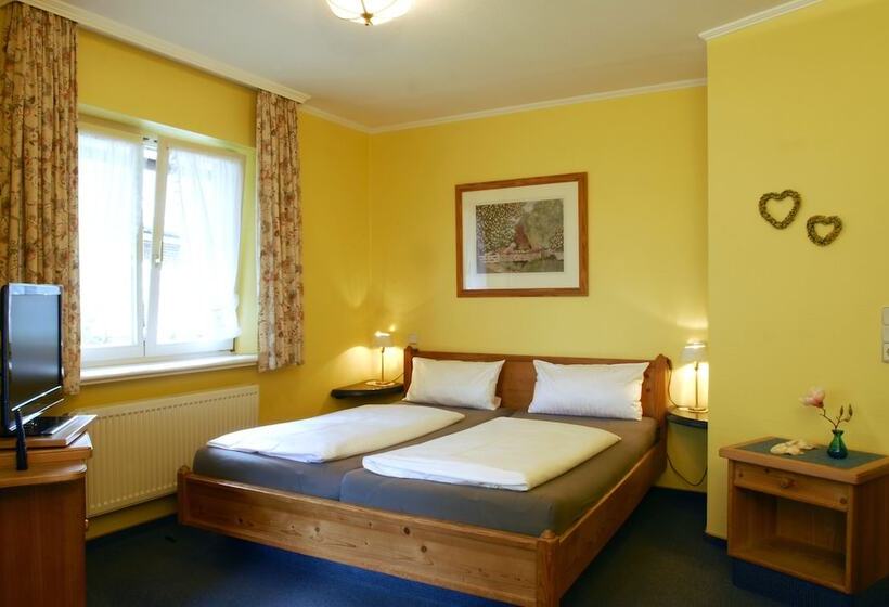 Classic room with balcony, Am Südwäldchen