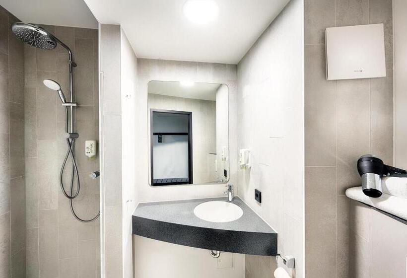 اتاق استاندارد, B&b Hotel Bonn West
