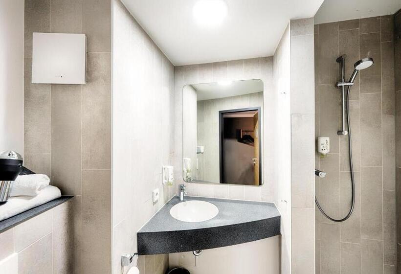 اتاق استاندارد سه نفره, B&b Hotel Bonn West