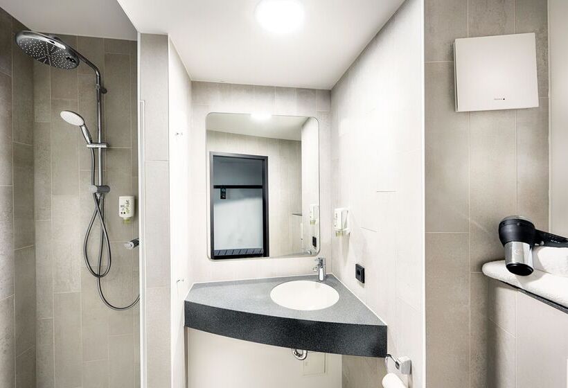اتاق استاندارد, B&b Hotel Bonn West