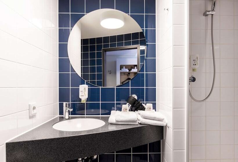 اتاق استاندارد سه نفره, B&b Hotel Hamburg Nord