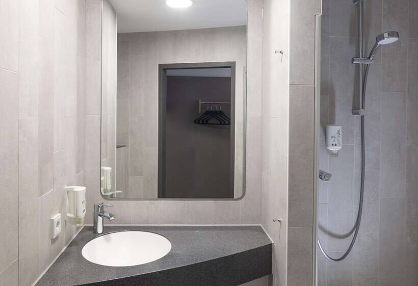 اتاق استاندارد, B&b Hotel Kiel City
