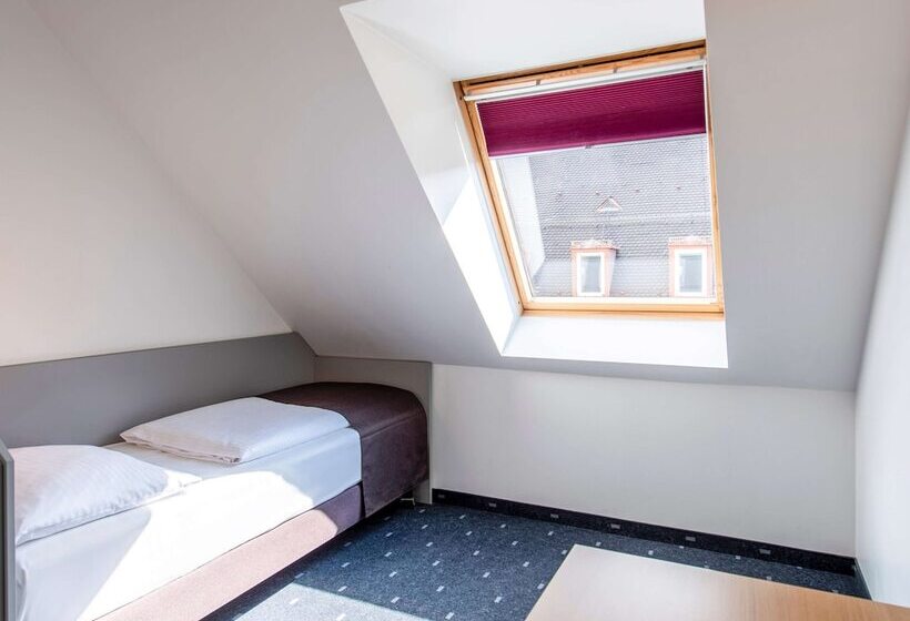 اتاق استاندارد سه نفره, B&b Hotel Nürnberg City
