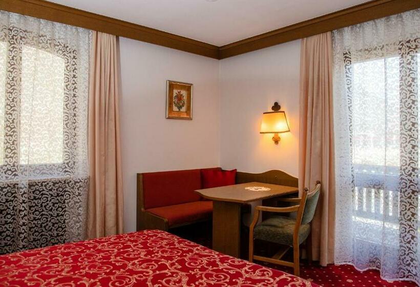 اتاق استاندارد با بالکن, St. Georg
