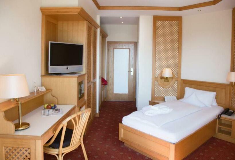 اتاق استاندارد یک نفره, Thermenhotel Quellenhof