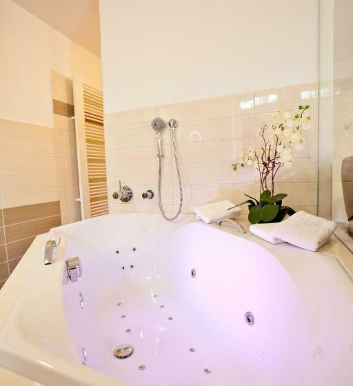 اتاق استاندارد با وان آب گرم, Und Appartementhof Waldeck