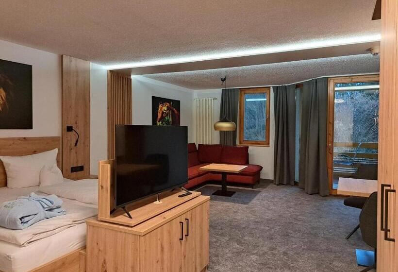 اتاق لوکس با بالکن, Und Appartementhof Waldeck