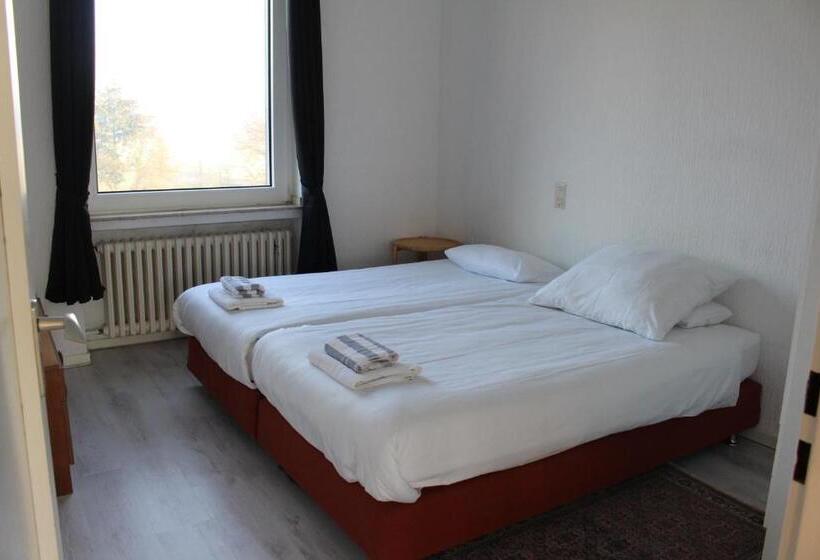 سوئیت 2 خوابه, World House Wetten