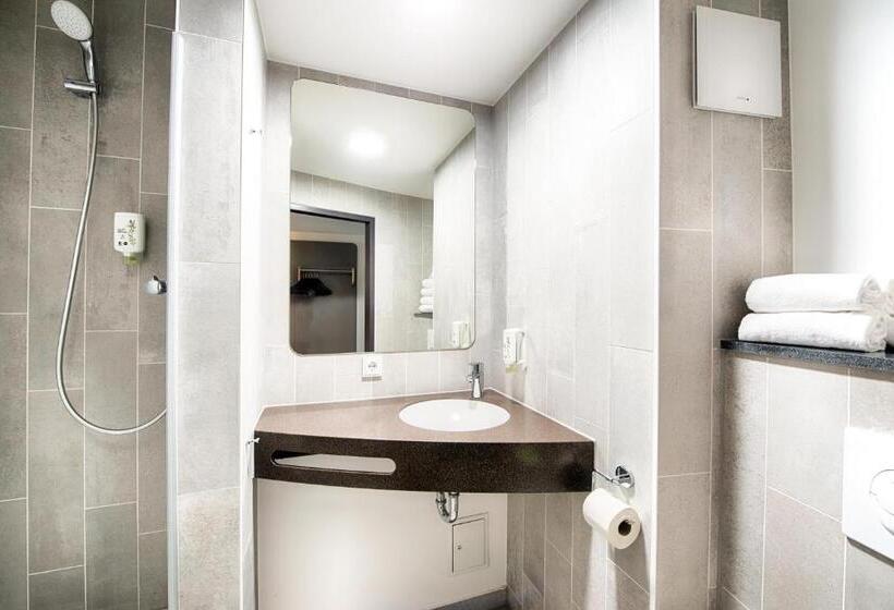 اتاق خانوادگی, B&b Hotel Baden Airpark