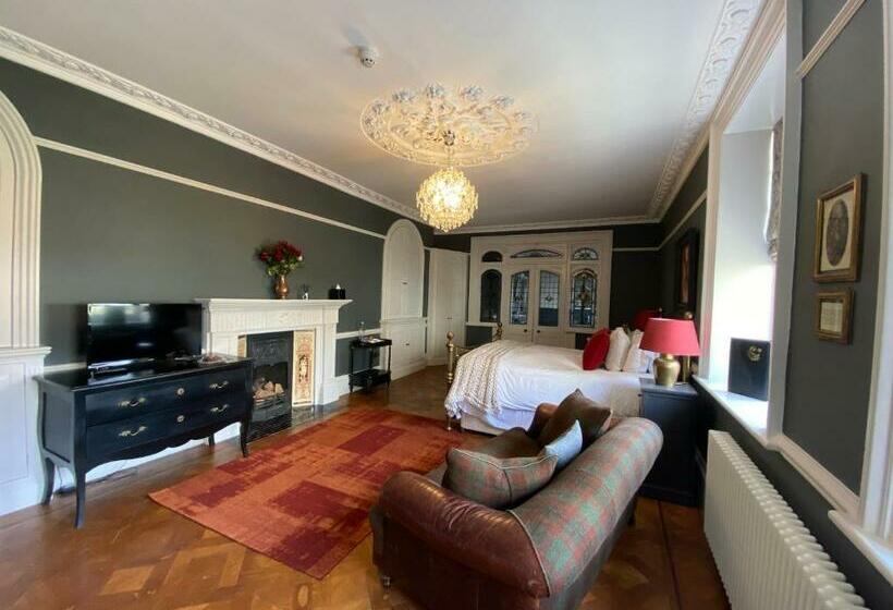 سوئیت با تخت بزرگ, 38 St Giles