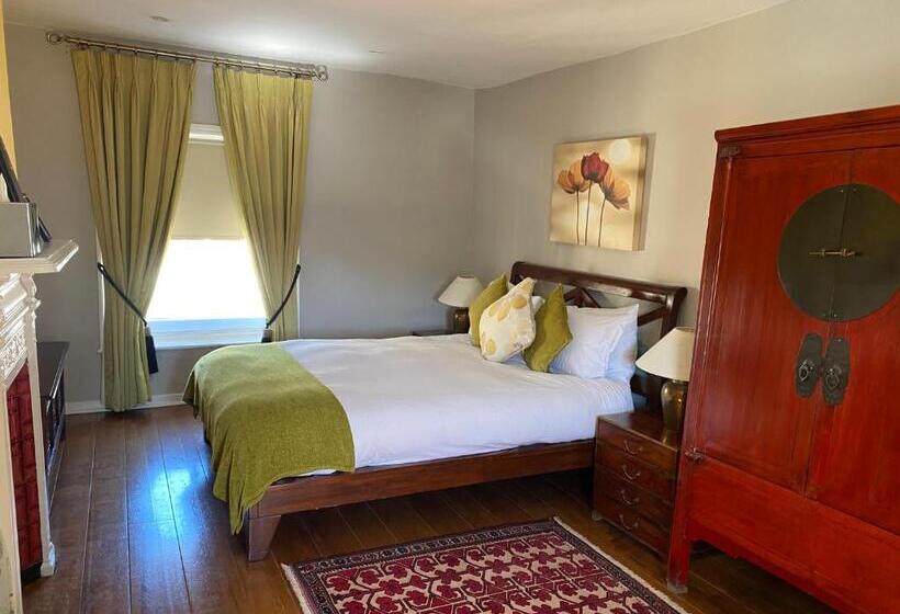 اتاق لوکس, 38 St Giles