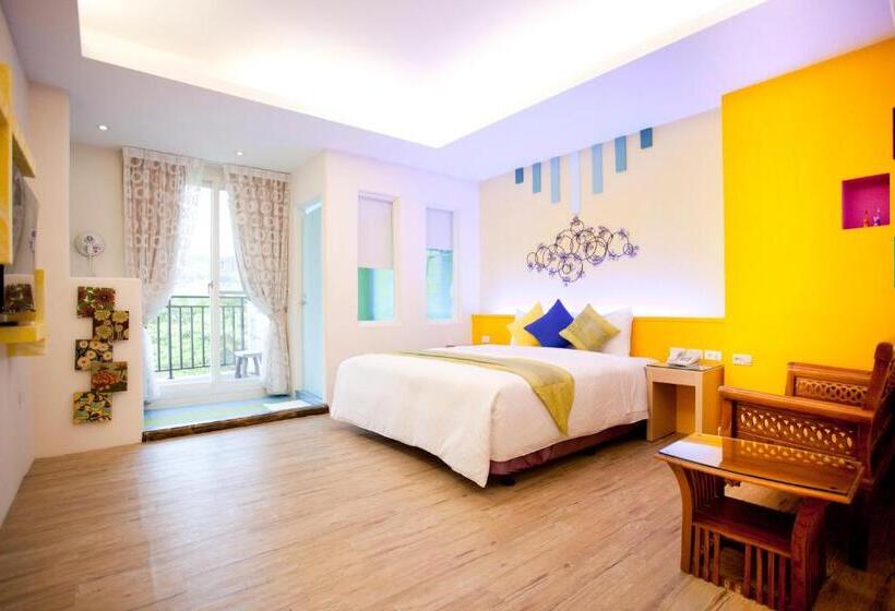 اتاق استاندارد با چشم‌انداز کوهستان, Millennium Inn