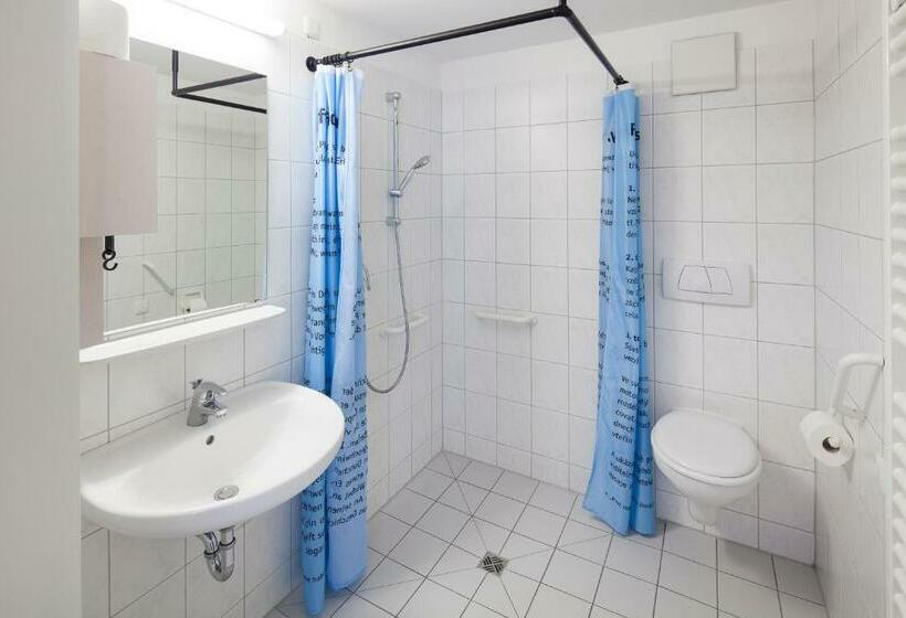 اتاق استاندارد, Oberstdorf Hostel