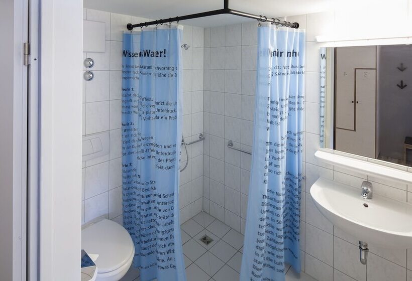 اتاق استاندارد با بالکن, Oberstdorf Hostel