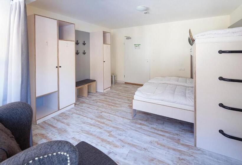 اتاق استاندارد سه نفره, Oberstdorf Hostel
