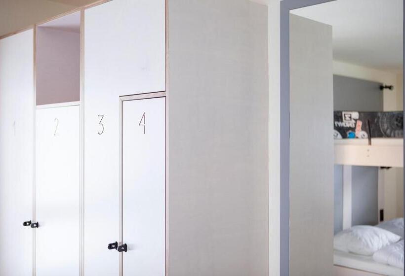 تختخواب در اتاق مشترک, Oberstdorf Hostel