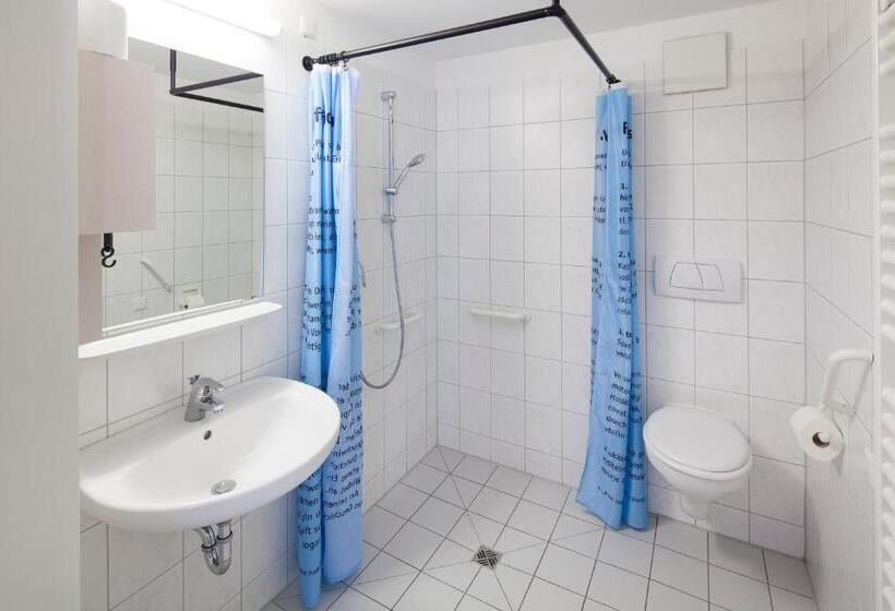 تختخواب در اتاق مشترک, Oberstdorf Hostel