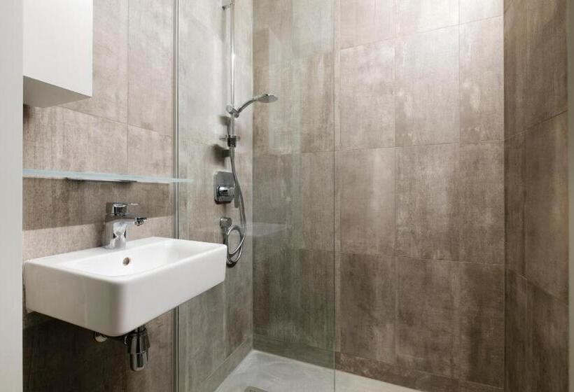 اتاق استاندارد با بالکن, Oberstdorf Hostel