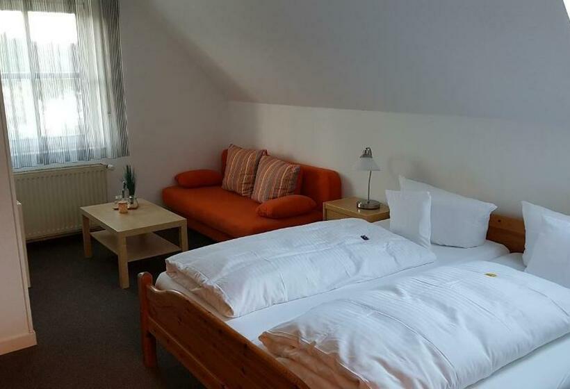 استودیوی استاندارد, Stadthotel Am Bühnenhaus