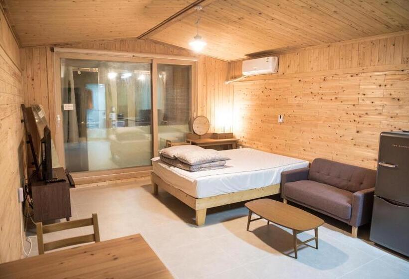 استودیوی استاندارد, Jeju Haebaragi Pension