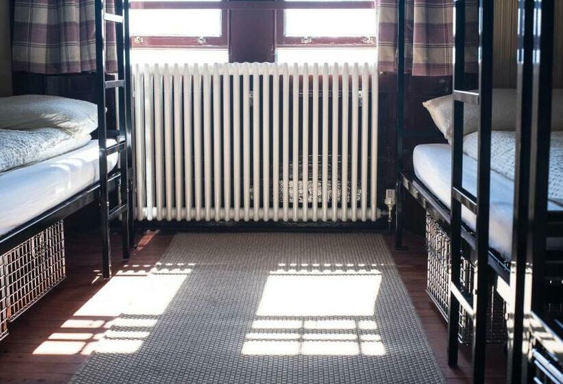 اتاق استاندارد چهار تخته, Murray Library Hostel