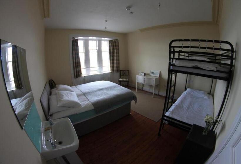 اتاق خانوادگی با چشم‌انداز دریا, Murray Library Hostel