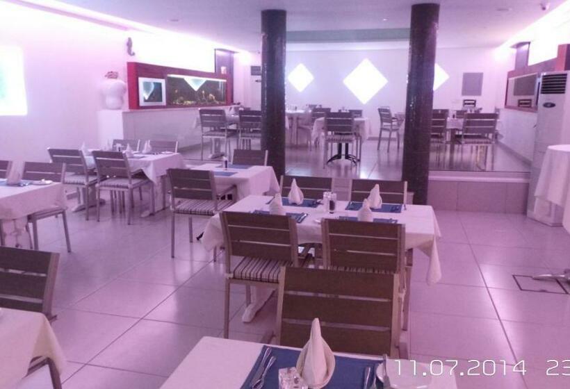 스위트, Neptune Hotel Apartments Paphos