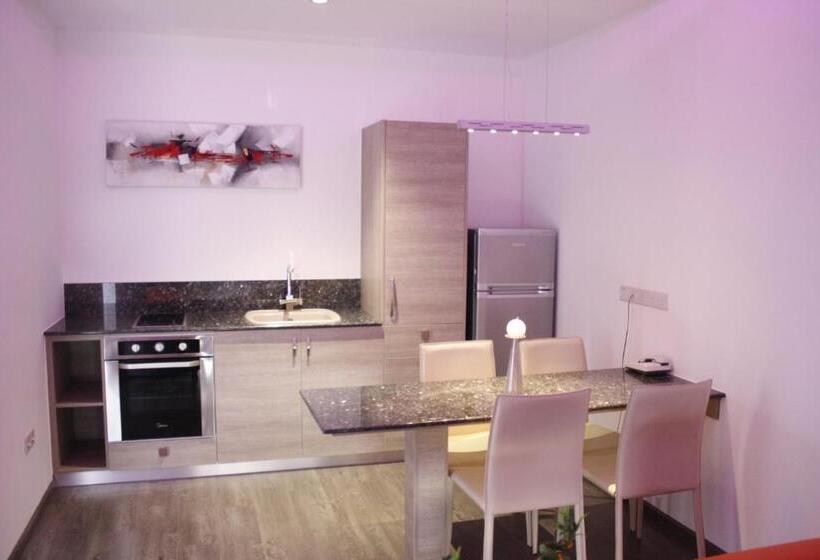 스위트, Neptune Hotel Apartments Paphos